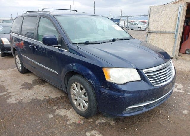 2014 CHRYSLER Town and Country