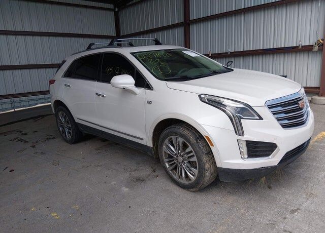 2017 CADILLAC XT5
