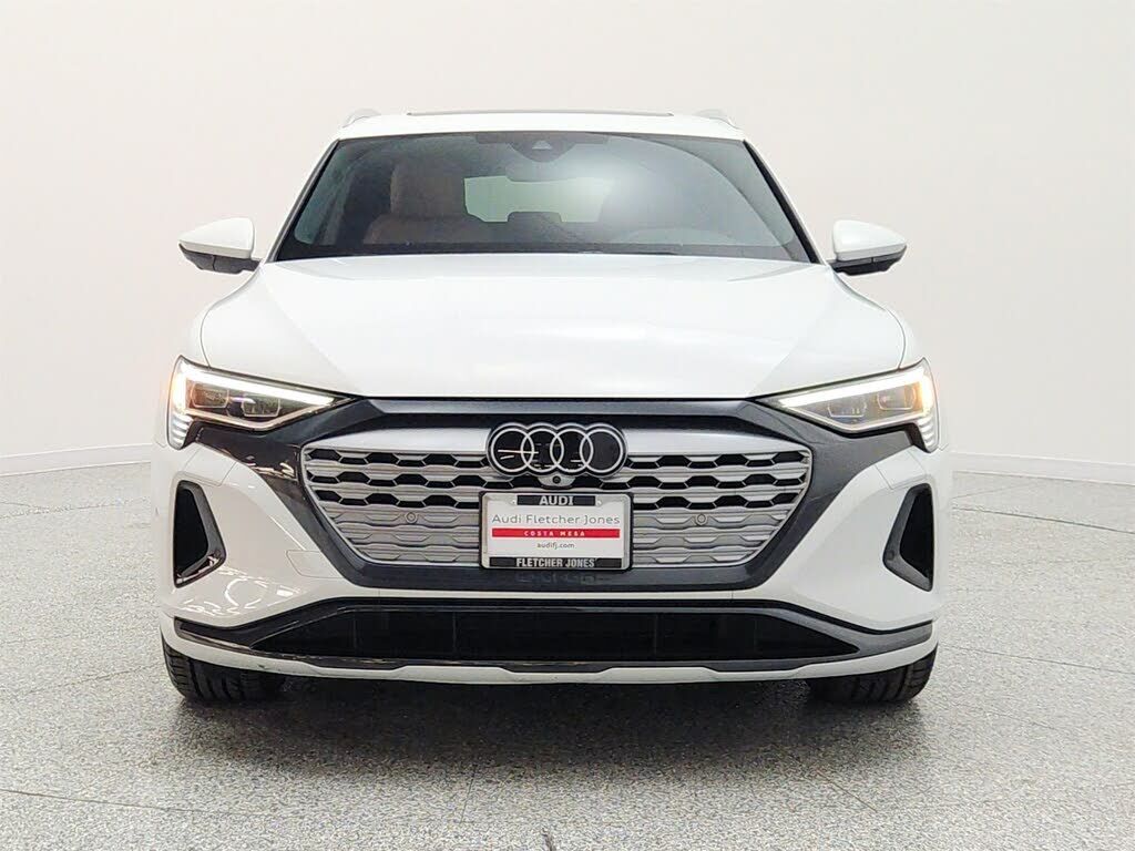 2024 Audi Q8