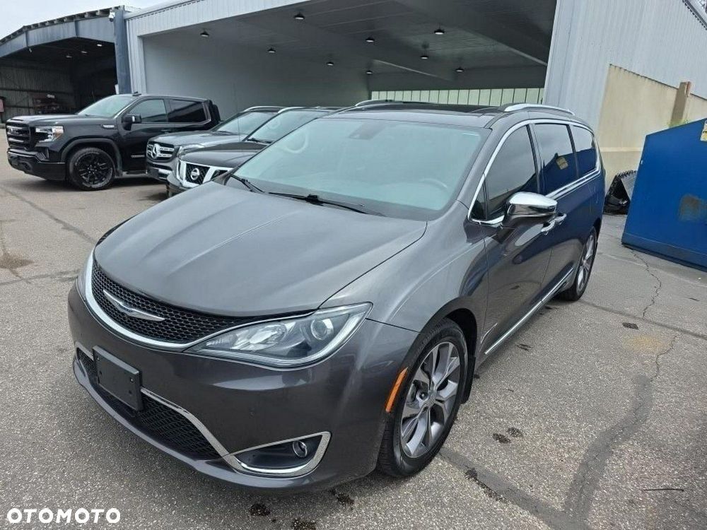 2019 CHRYSLER Pacifica