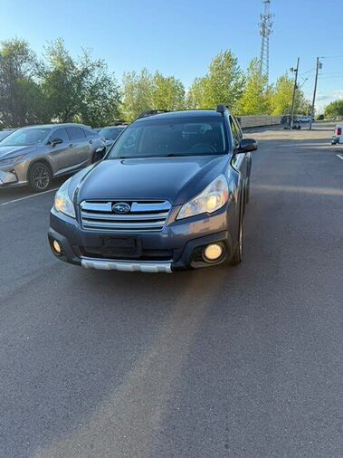 2014 SUBARU Outback