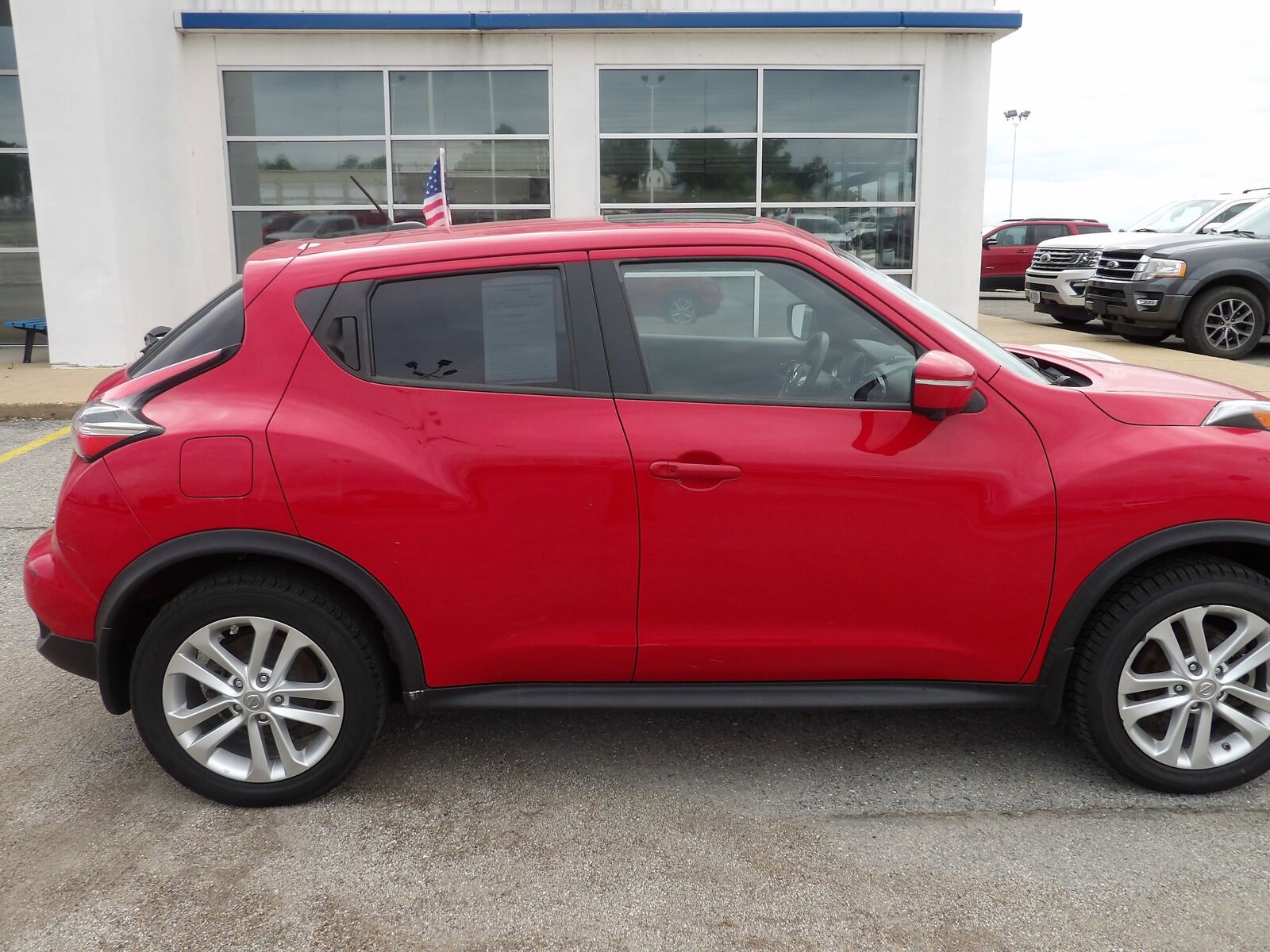 2015 NISSAN Juke