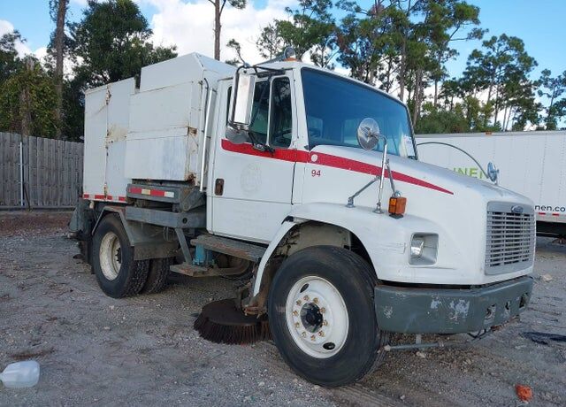2002 FREIGHTLINER FL70