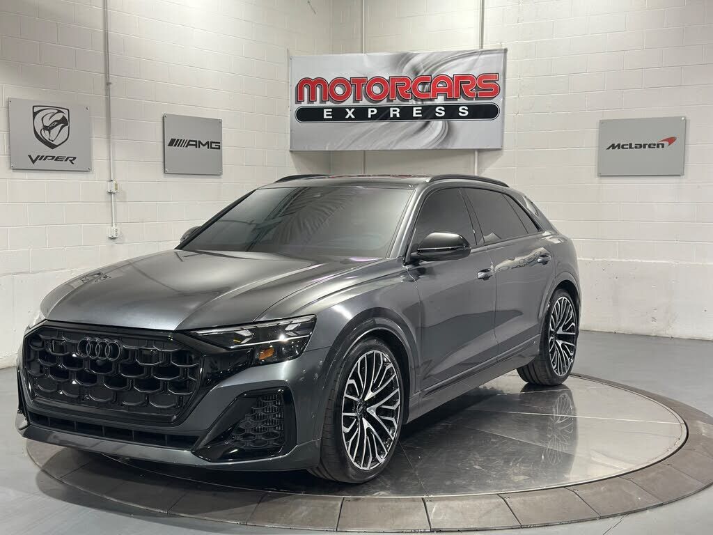 2024 AUDI SQ8