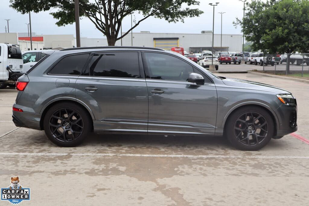 2025 Audi SQ7