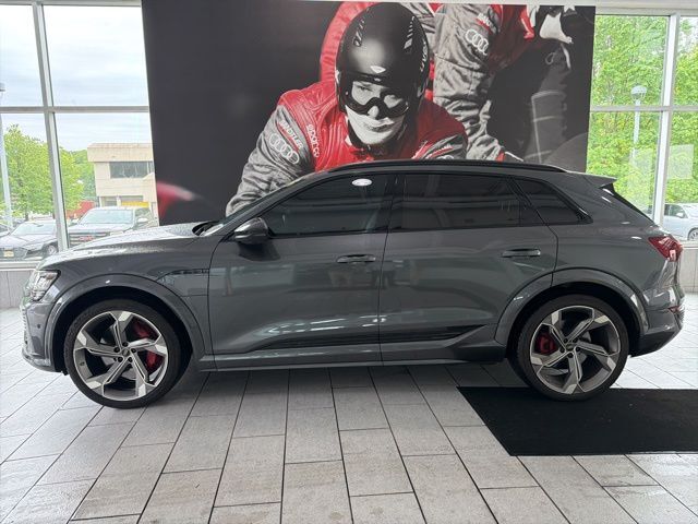 2024 Audi SQ8