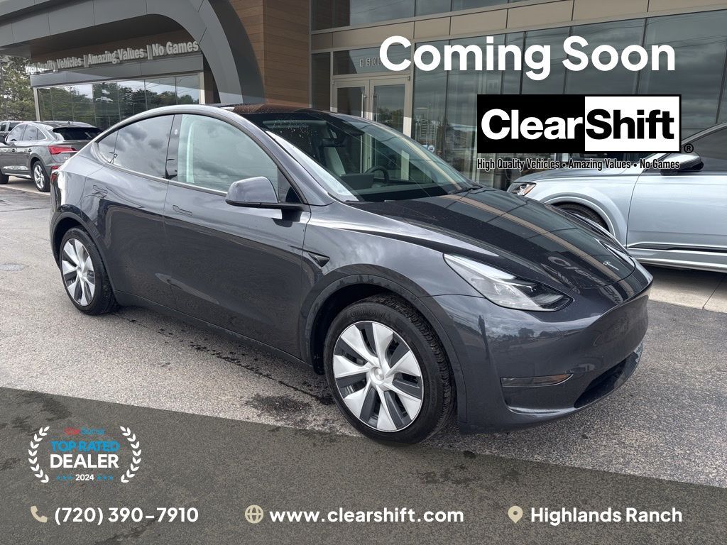 2024 TESLA Model Y