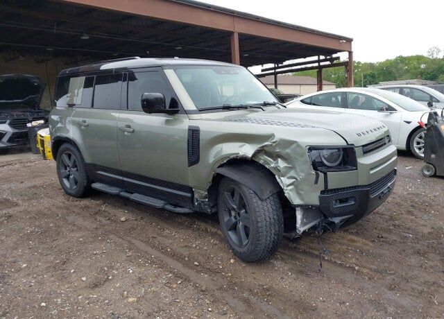 2025 LAND ROVER Defender