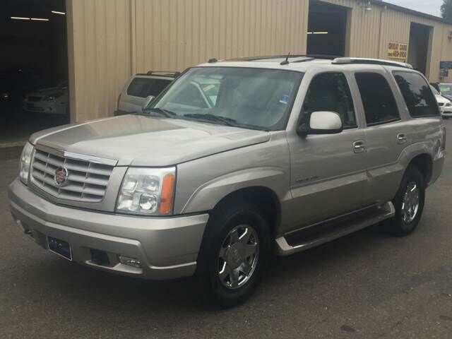 2004 CADILLAC Escalade
