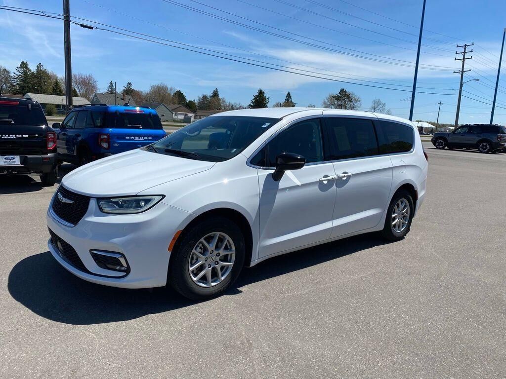 2024 CHRYSLER Pacifica