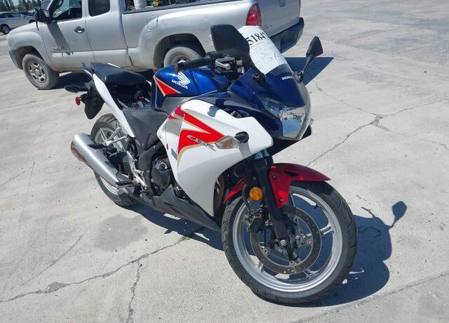 2012 HONDA CB