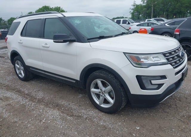 2017 FORD Explorer