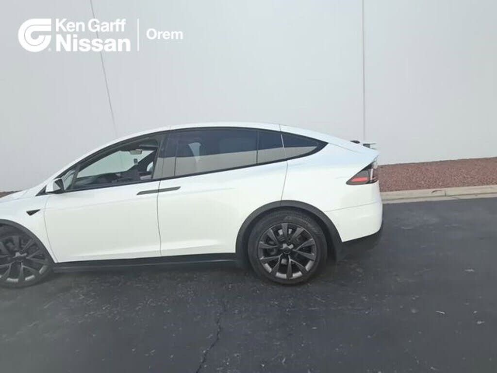 2022 TESLA Model X