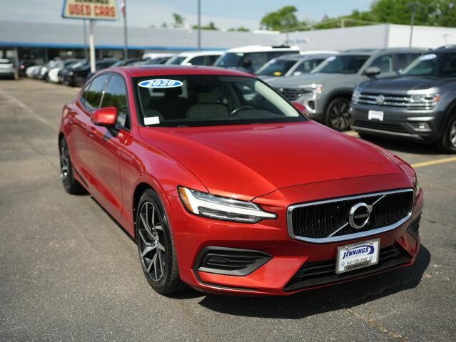 2020 VOLVO S60