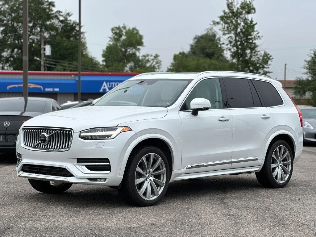 2020 VOLVO XC90