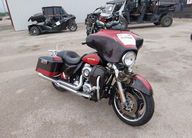 2010 HARLEY DAVIDSON Street Glide