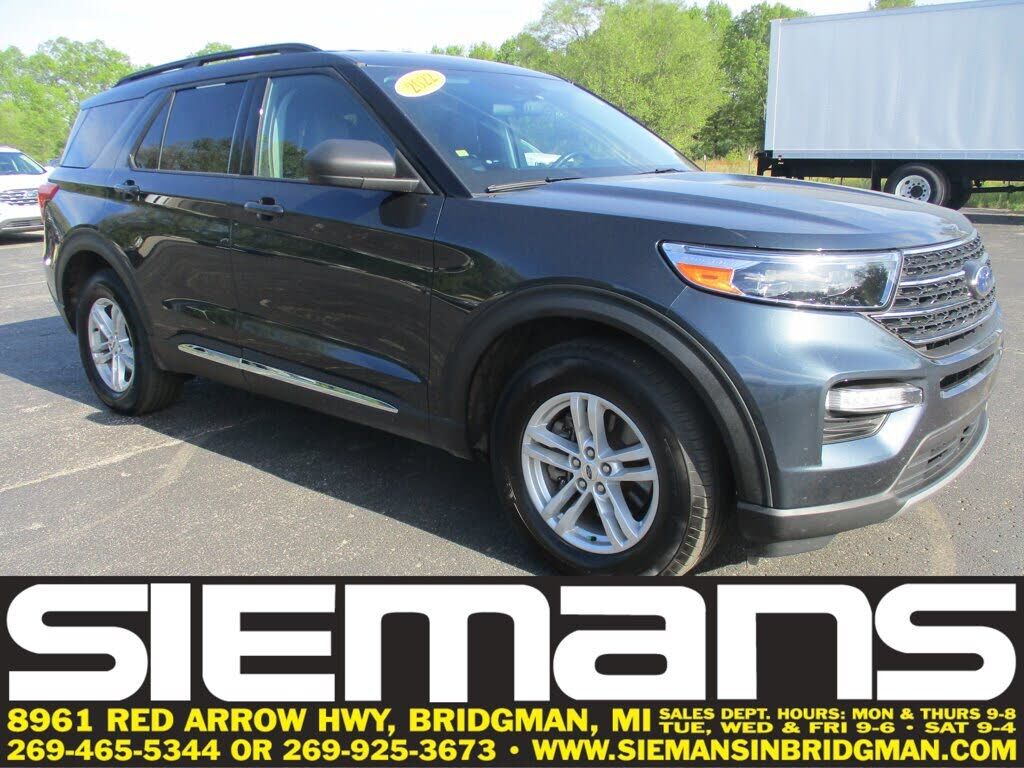 2022 FORD Explorer