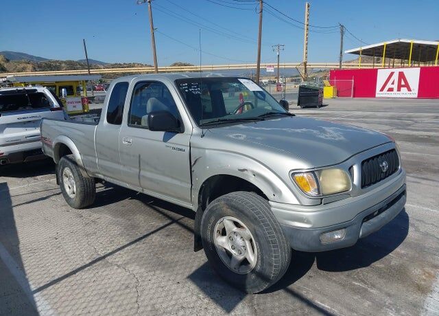 2002 TOYOTA Tacoma