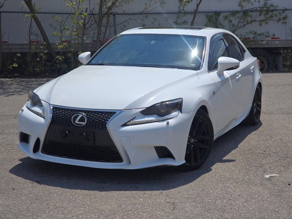 Lexus IS