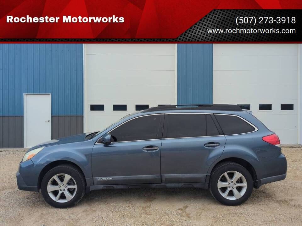 2013 SUBARU Outback