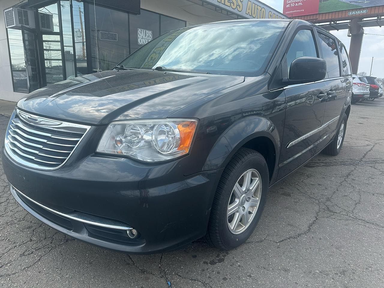 2012 CHRYSLER Town and Country