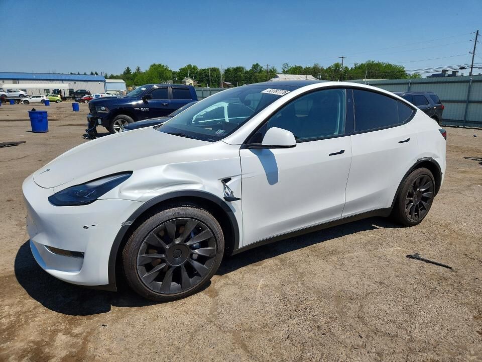 7SAYGDEE1PA1808852023 Tesla Model Y