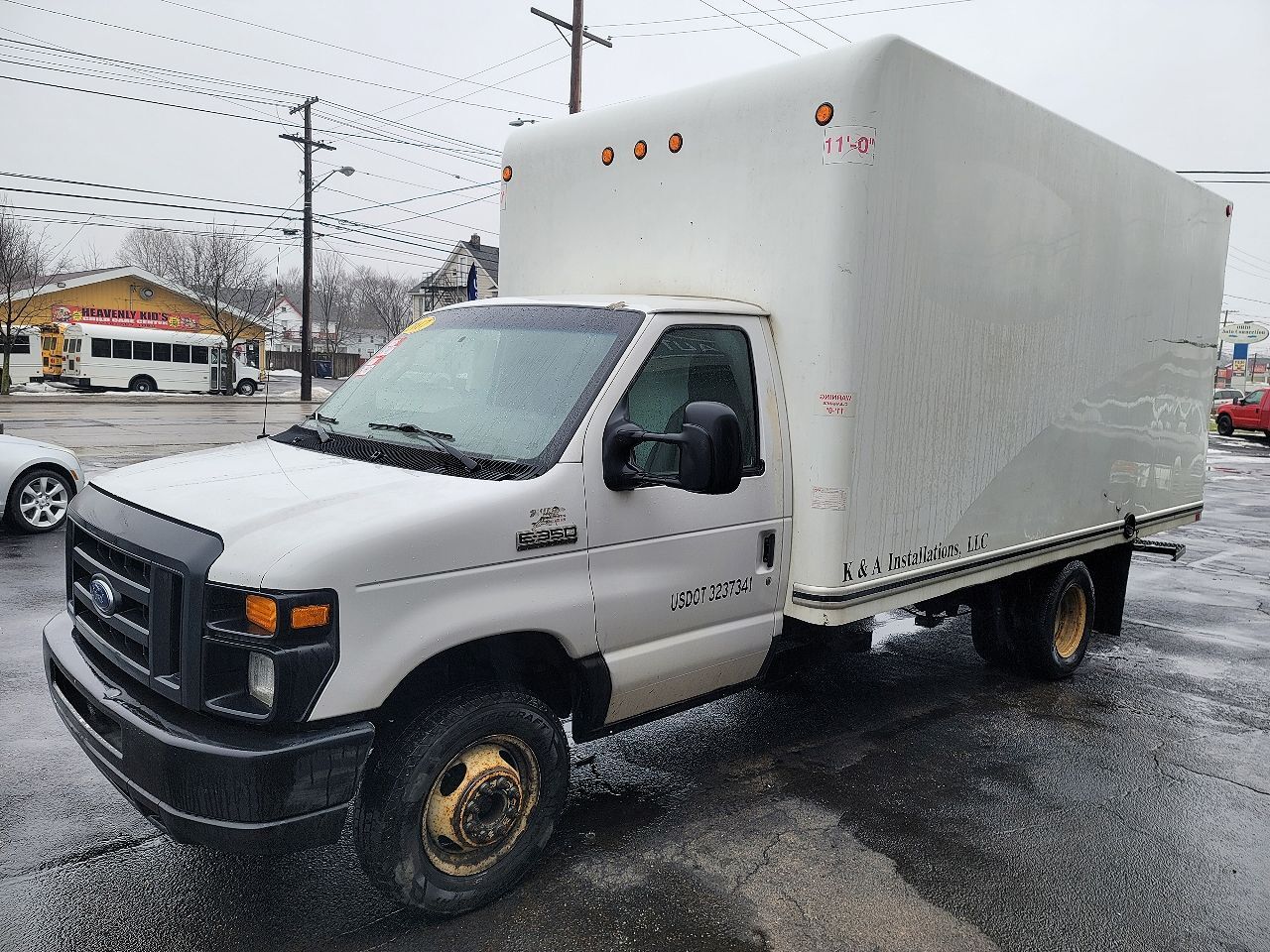 2017 FORD E-350