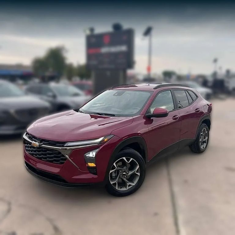 2024 CHEVROLET Trax
