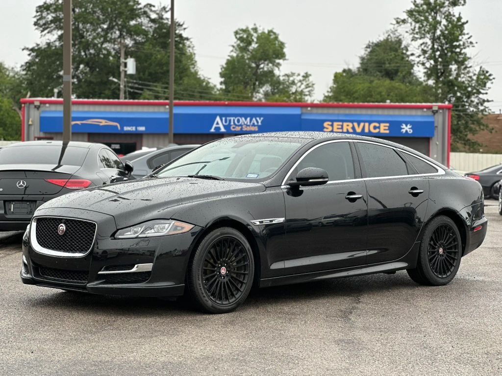2016 JAGUAR XJ
