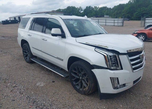 2016 CADILLAC Escalade