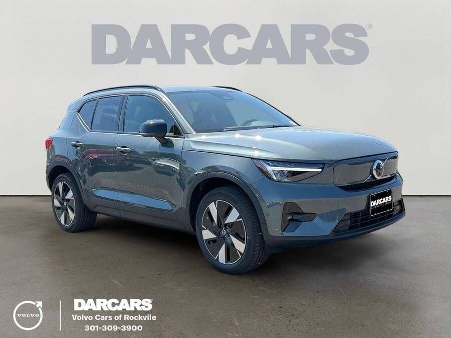 2026 VOLVO EX40