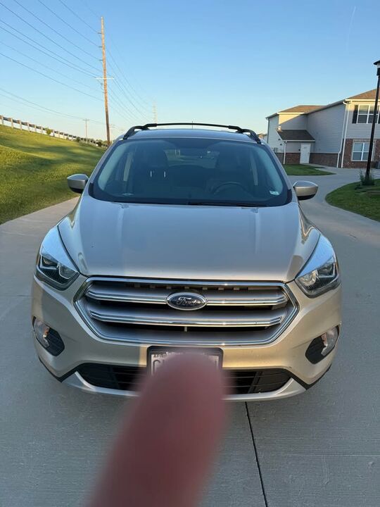 2017 FORD Escape