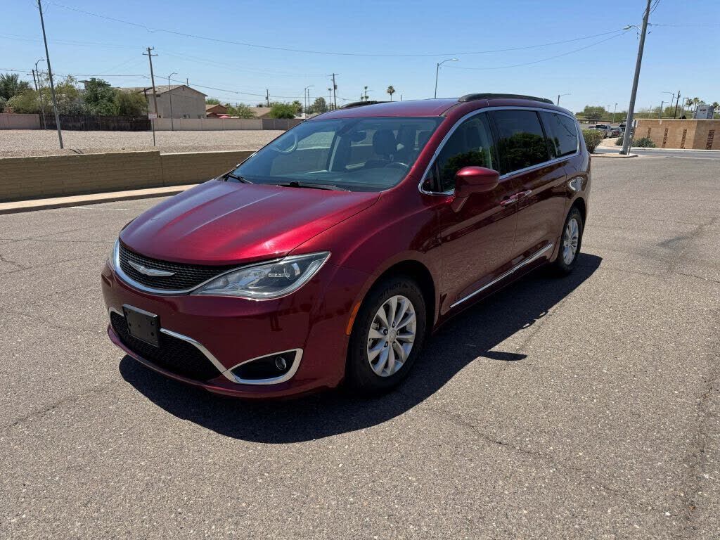 2017 CHRYSLER Pacifica