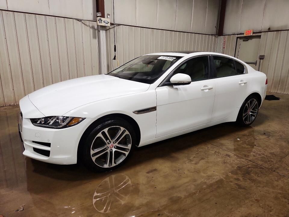 2017 JAGUAR XE