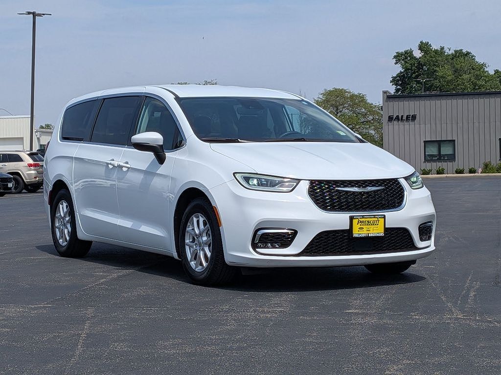 2023 CHRYSLER Pacifica
