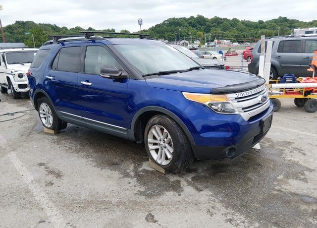 2013 FORD Explorer