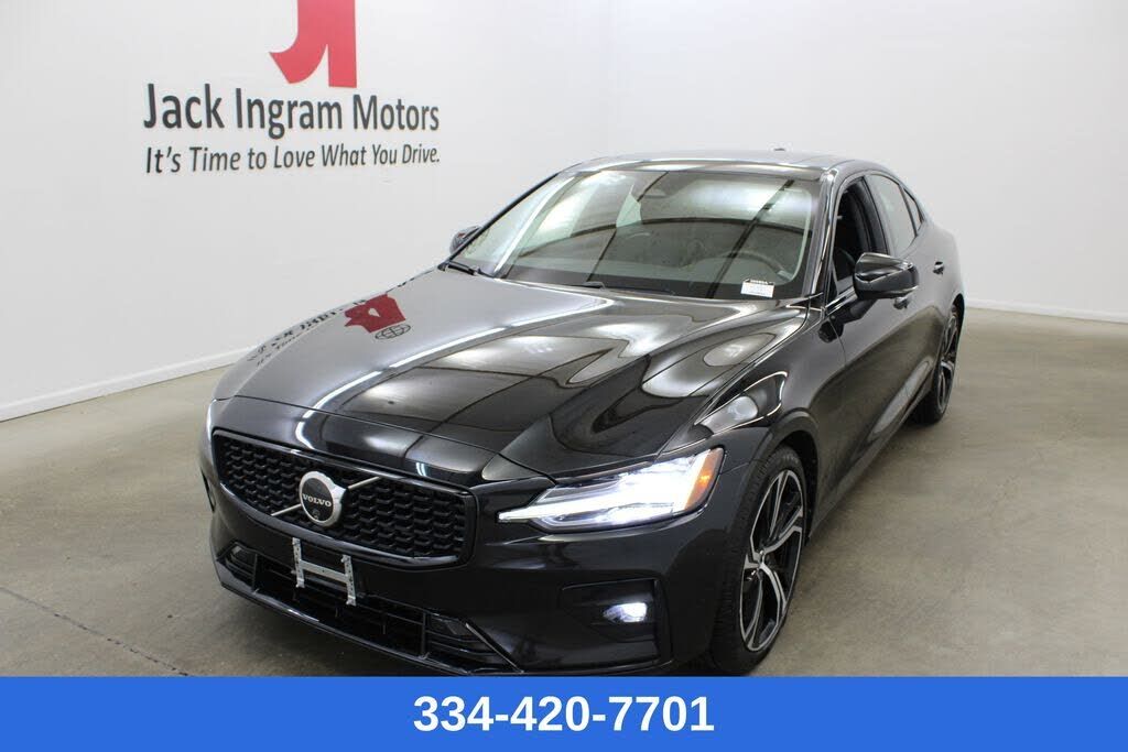 2024 VOLVO S60