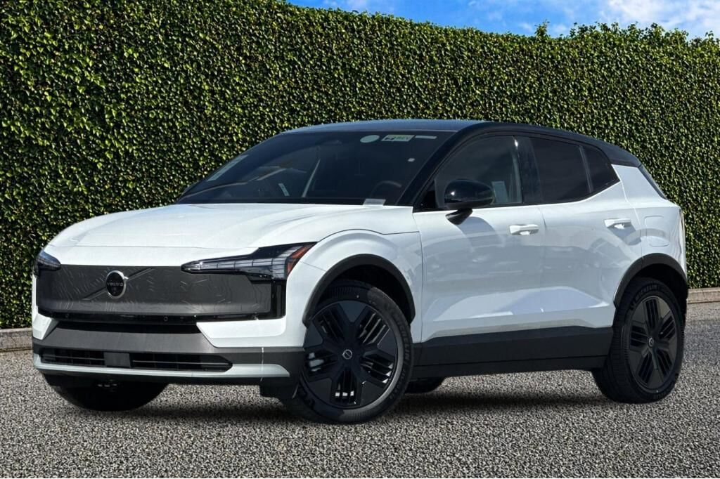 2026 VOLVO EX30 CC