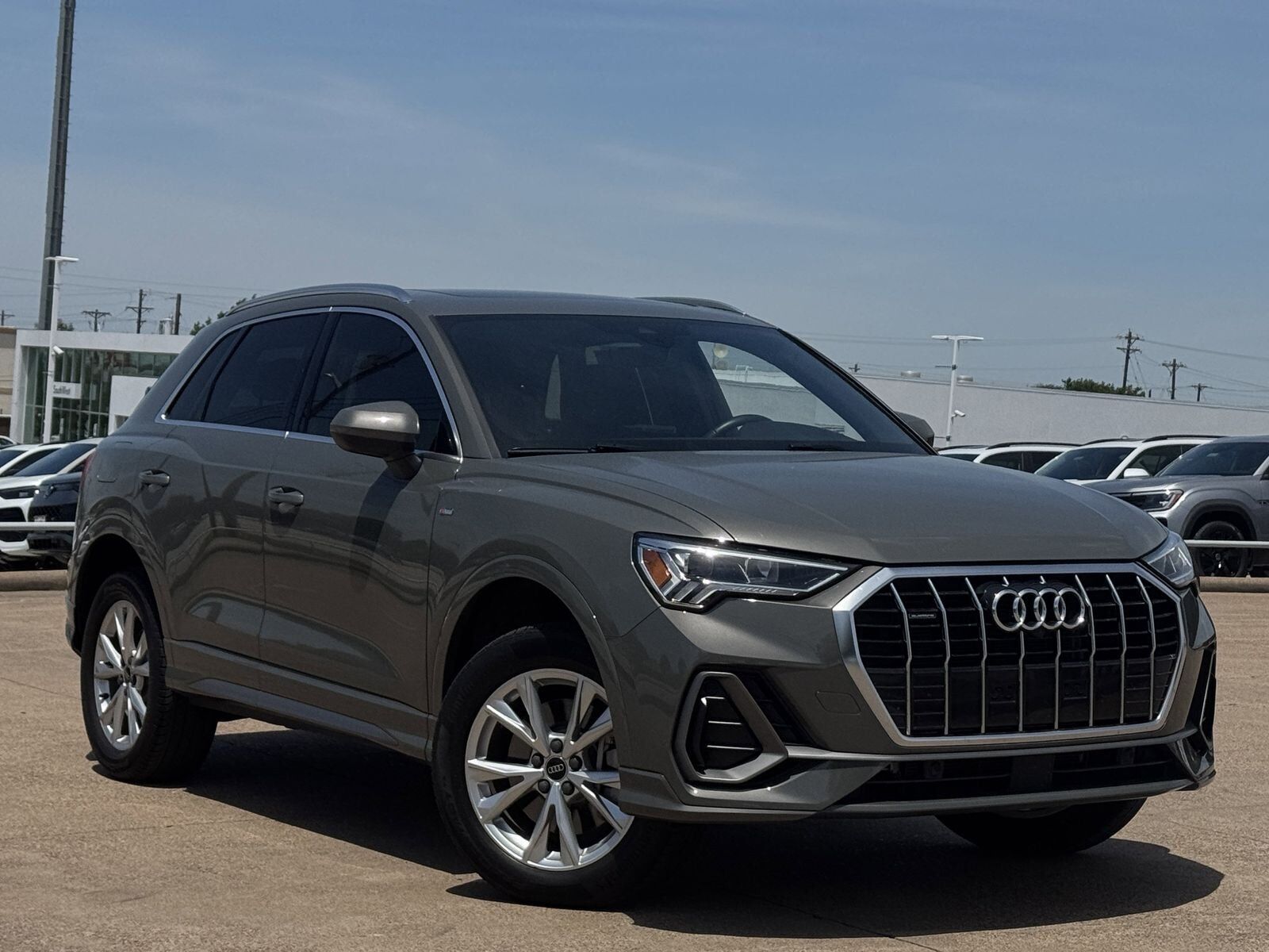 2022 Audi Q3