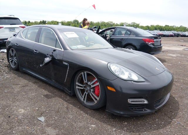 2011 PORSCHE Panamera
