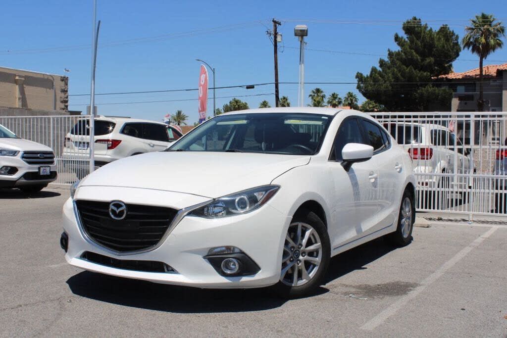 2016 MAZDA Mazda3