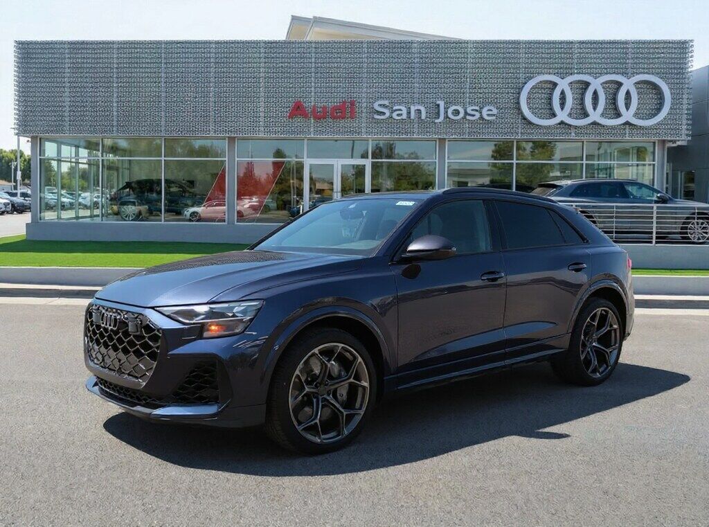 2026 AUDI RS Q8