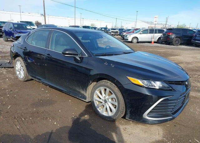 2021 TOYOTA Camry