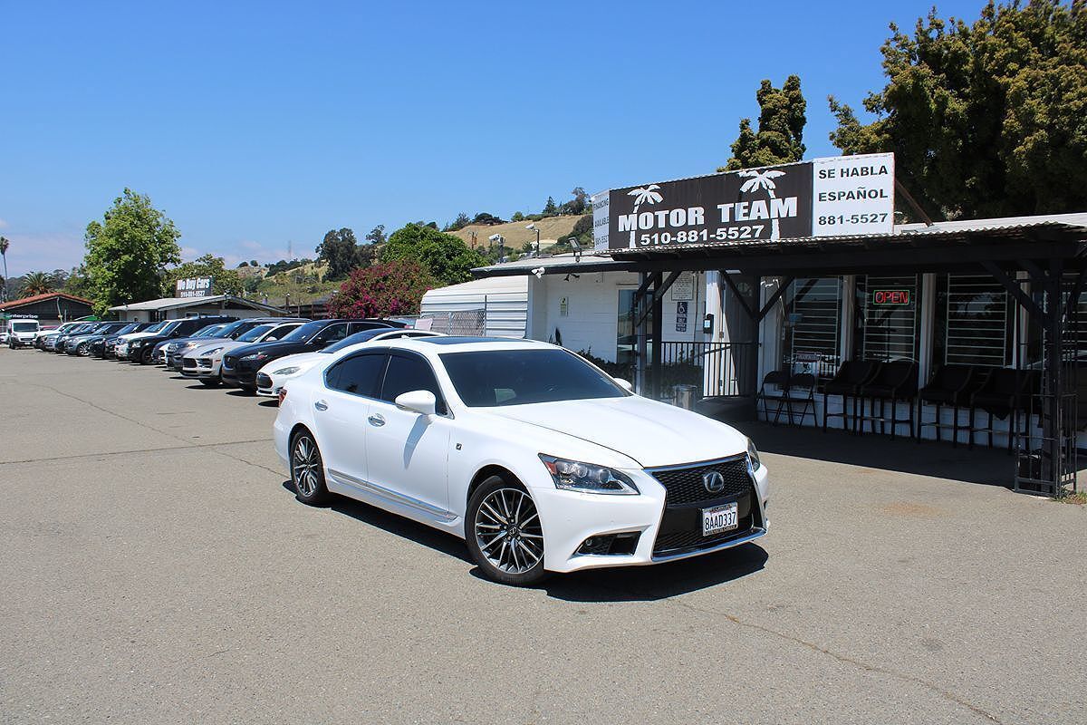 2017 LEXUS LS