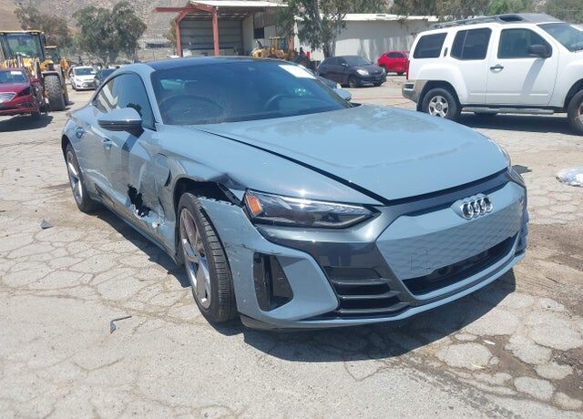 2024 AUDI e-tron GT