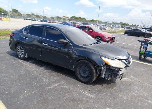 2017 NISSAN Altima