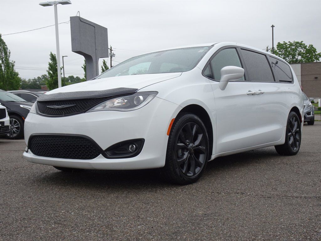 2019 CHRYSLER Pacifica