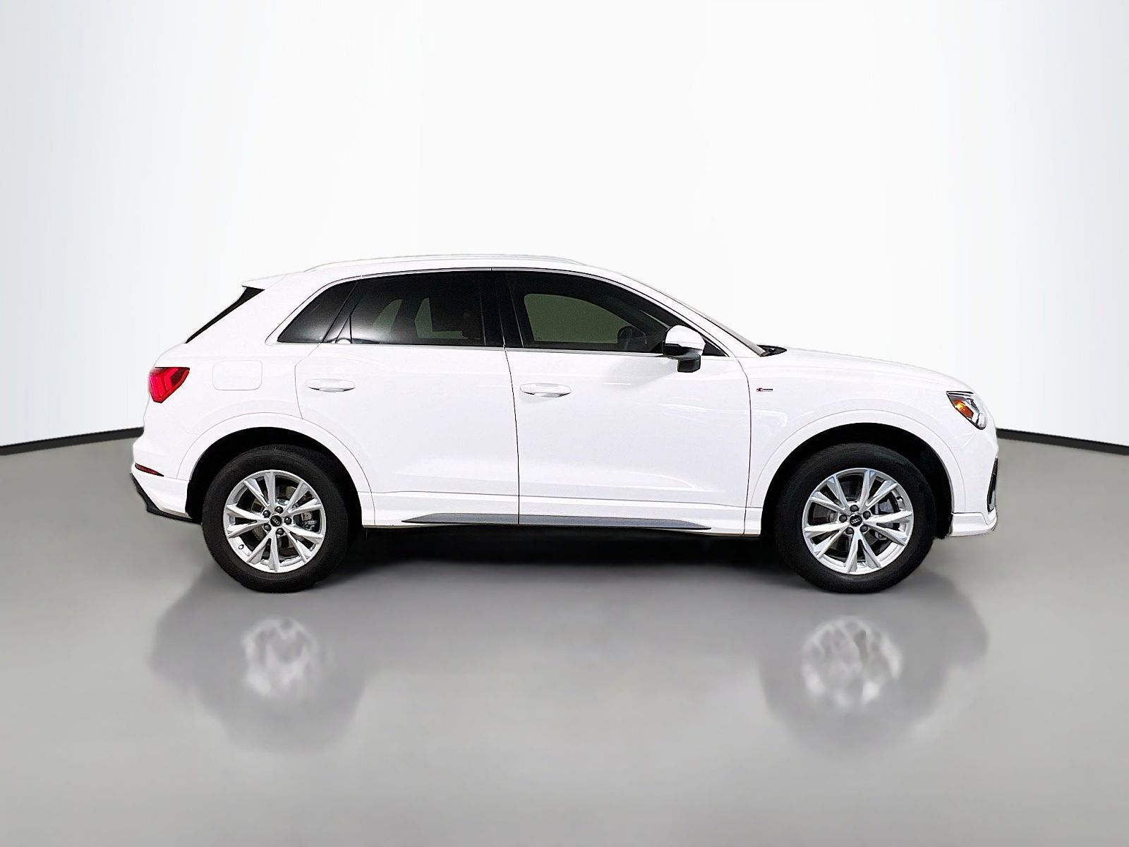 2023 Audi Q3