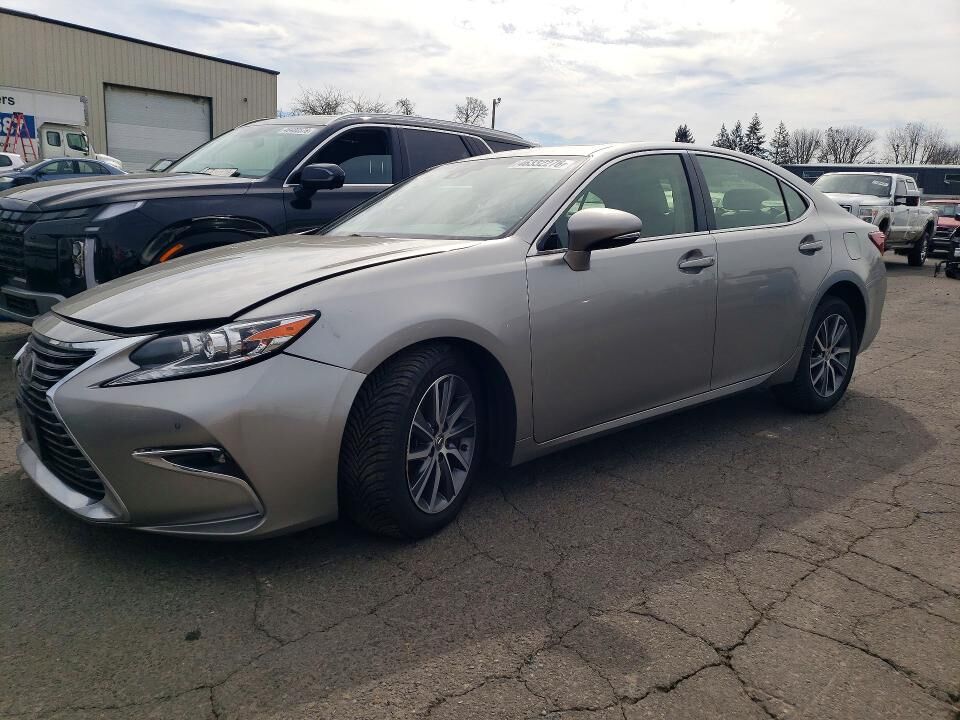2018 LEXUS ES
