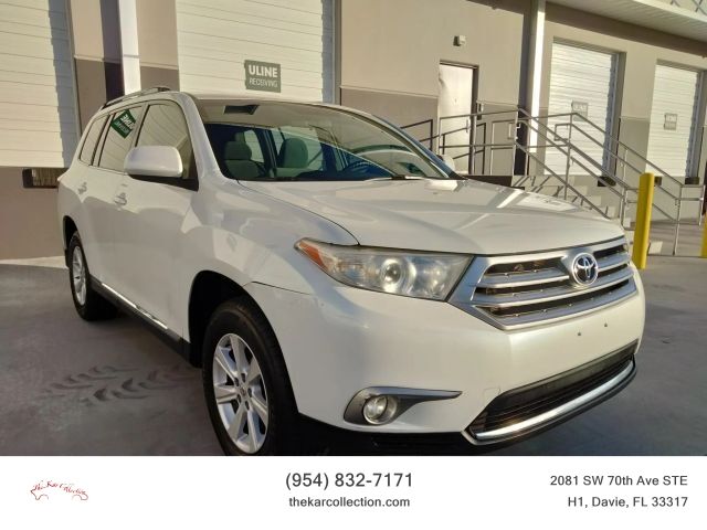 2013 TOYOTA Highlander